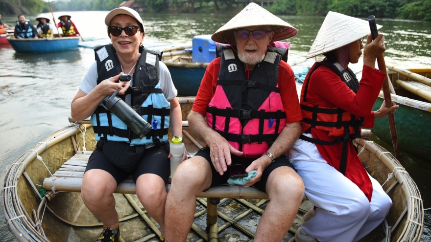 Thuyền thúng: Từ “trí tuệ sông nước Việt Nam” tới hành trình du lịch Thái Lan